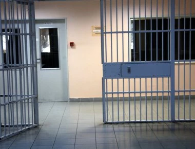 Μόνος ο Γιάννος Παπαντωνίου στο κελί του Κορυδαλλού -Στην πτέρυγα της 17Ν